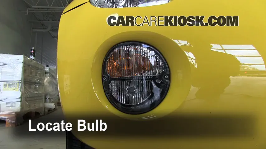 2007 Pontiac Solstice 2.4L 4 Cyl. Lights Fog Light (replace bulb)